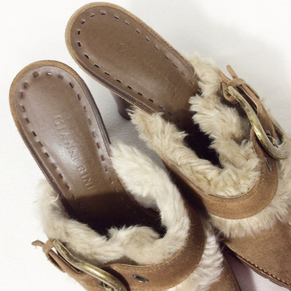 Gianni Bini Tan Faux Fur Suede Buckle Mules 6.5 - Picture 5 of 6